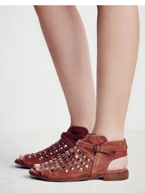 Free People Shoes - Free People Gemma Studded Perforated Suede Sandals
Size 39 / Size 8 - 8.5 US